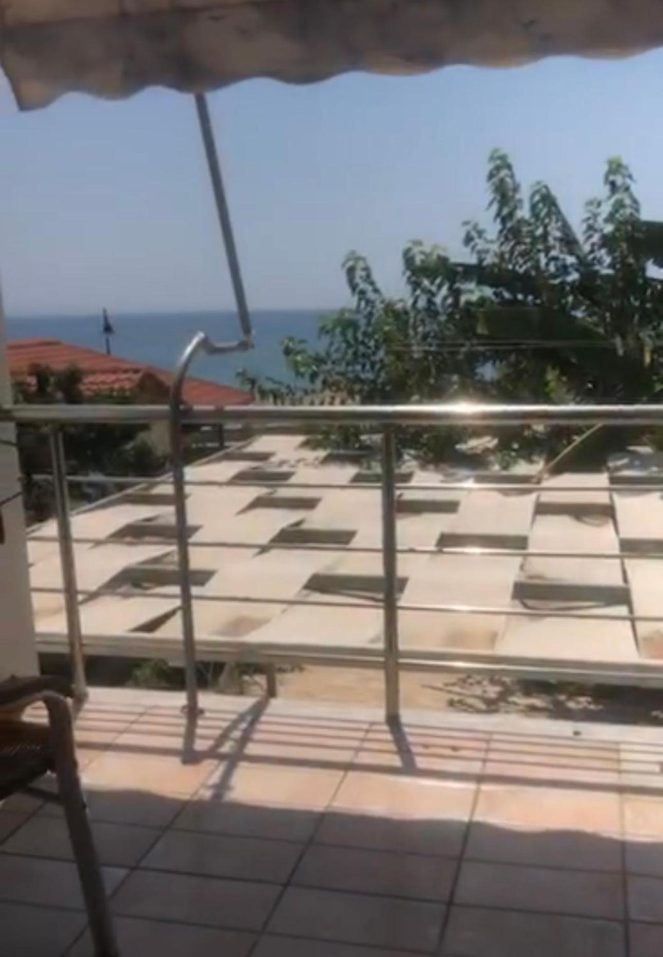 White Marine Hotel Hotel