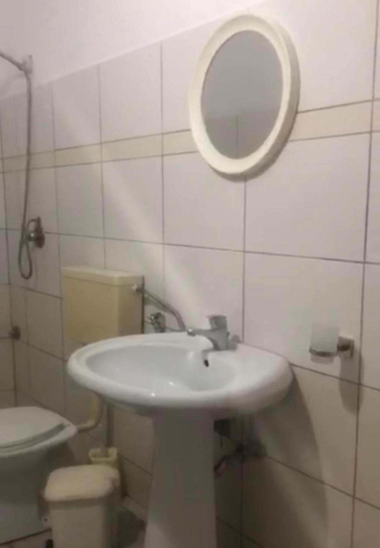 White Marine Hotel Hotel Qeparo